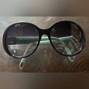 Tiffiny and Co sunglasses
